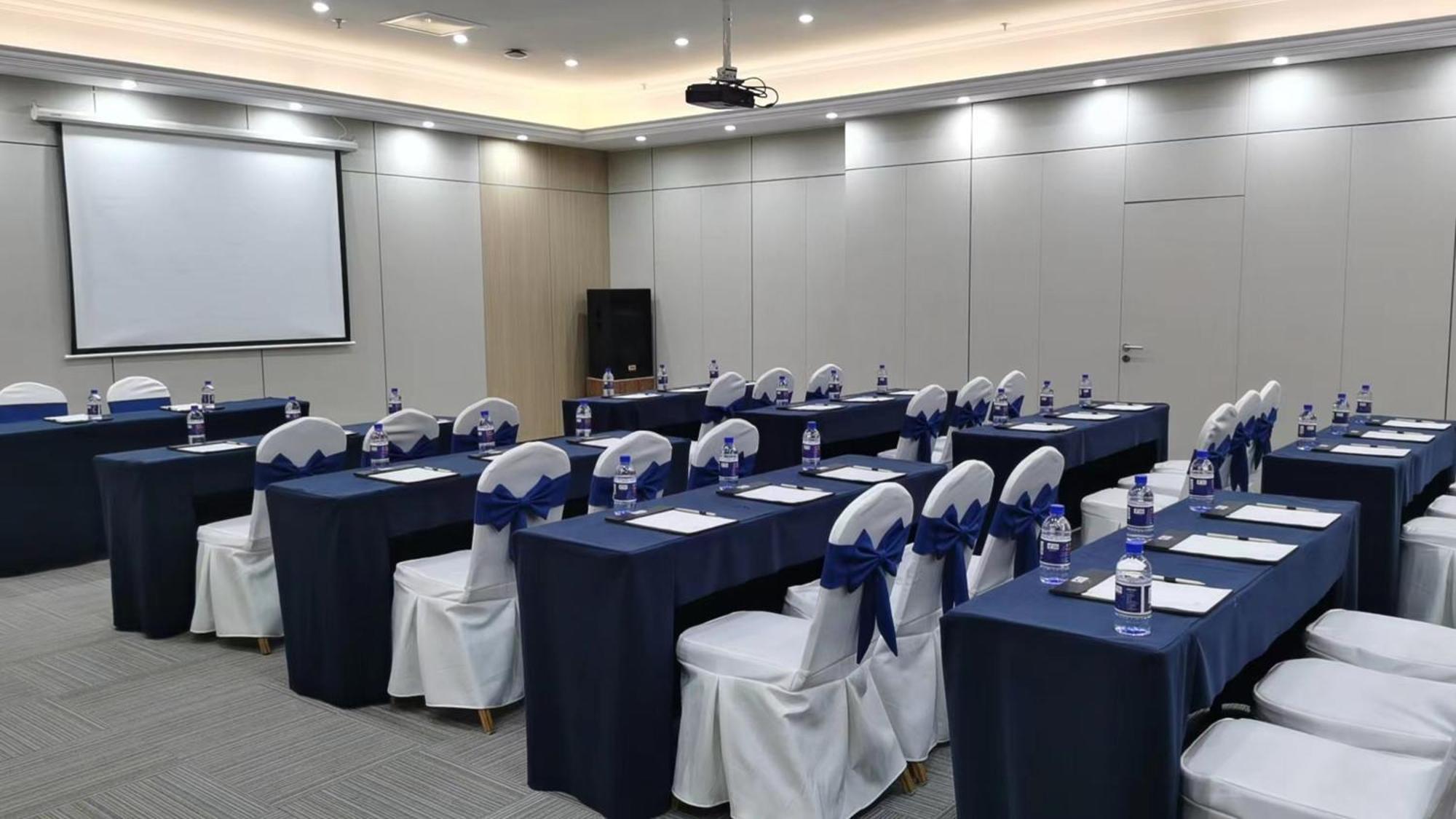 Holiday Inn Express Chengdu Tianfu Square By Ihg - Chunxi Road And Kuanzhai Alley Εξωτερικό φωτογραφία