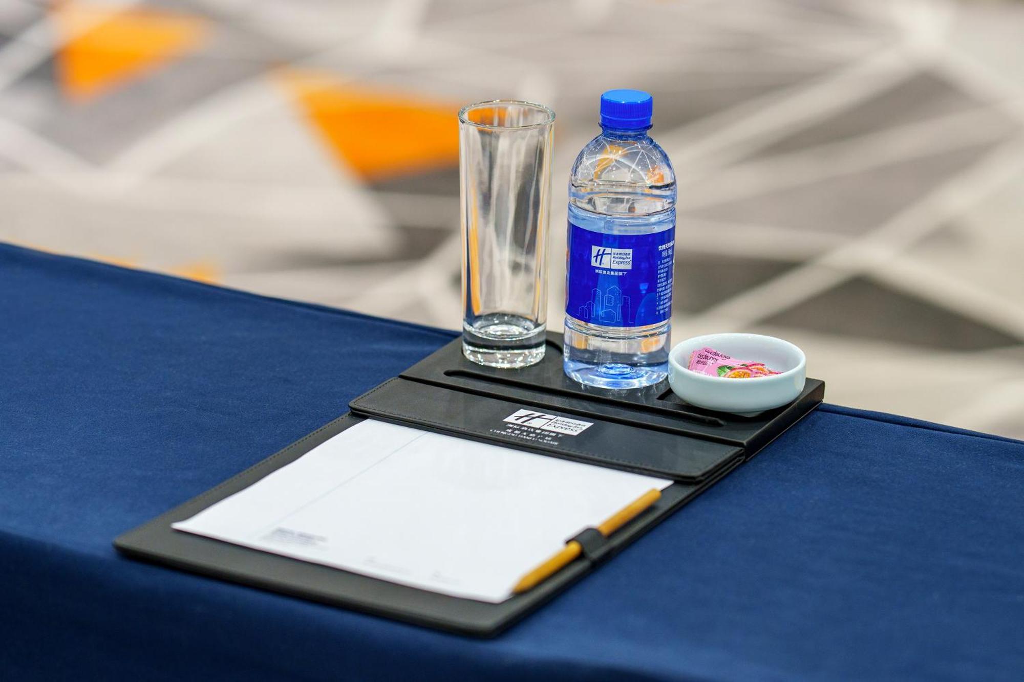 Holiday Inn Express Chengdu Tianfu Square By Ihg - Chunxi Road And Kuanzhai Alley Εξωτερικό φωτογραφία