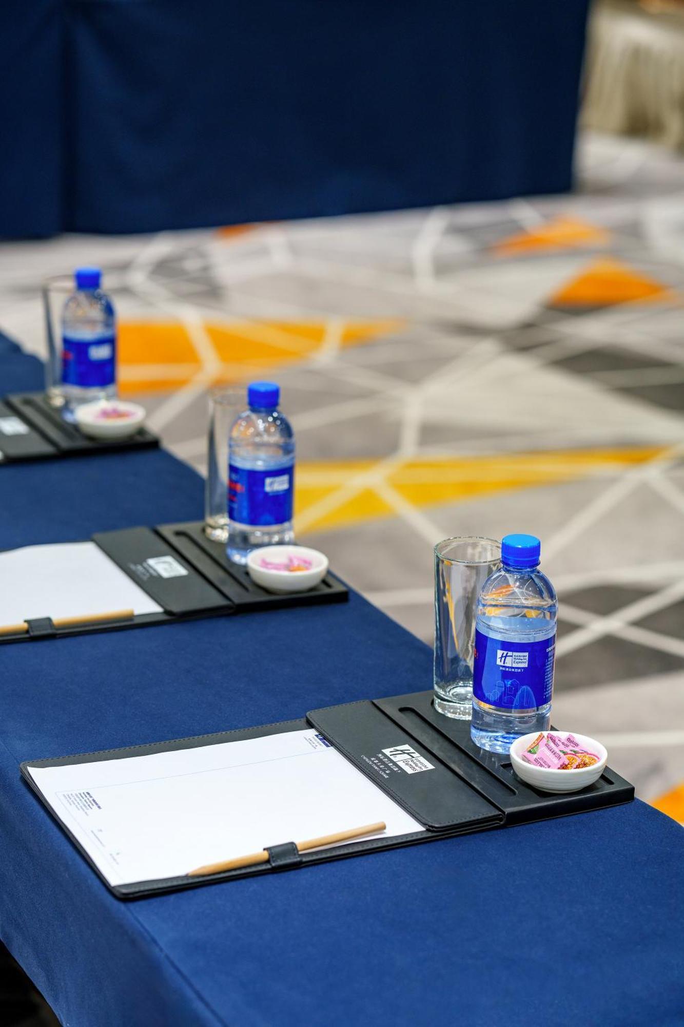 Holiday Inn Express Chengdu Tianfu Square By Ihg - Chunxi Road And Kuanzhai Alley Εξωτερικό φωτογραφία