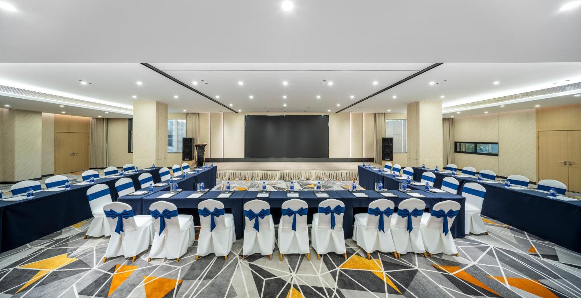 Holiday Inn Express Chengdu Tianfu Square By Ihg - Chunxi Road And Kuanzhai Alley Εξωτερικό φωτογραφία