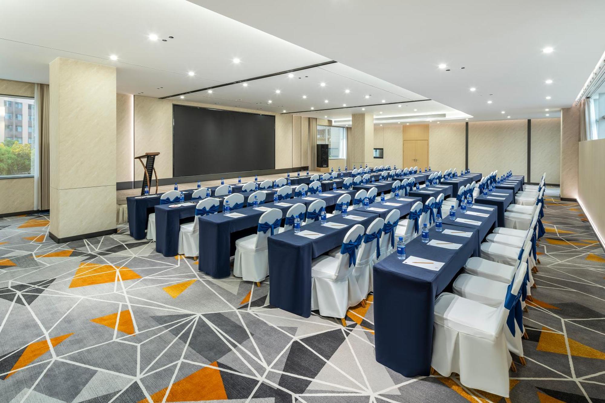 Holiday Inn Express Chengdu Tianfu Square By Ihg - Chunxi Road And Kuanzhai Alley Εξωτερικό φωτογραφία