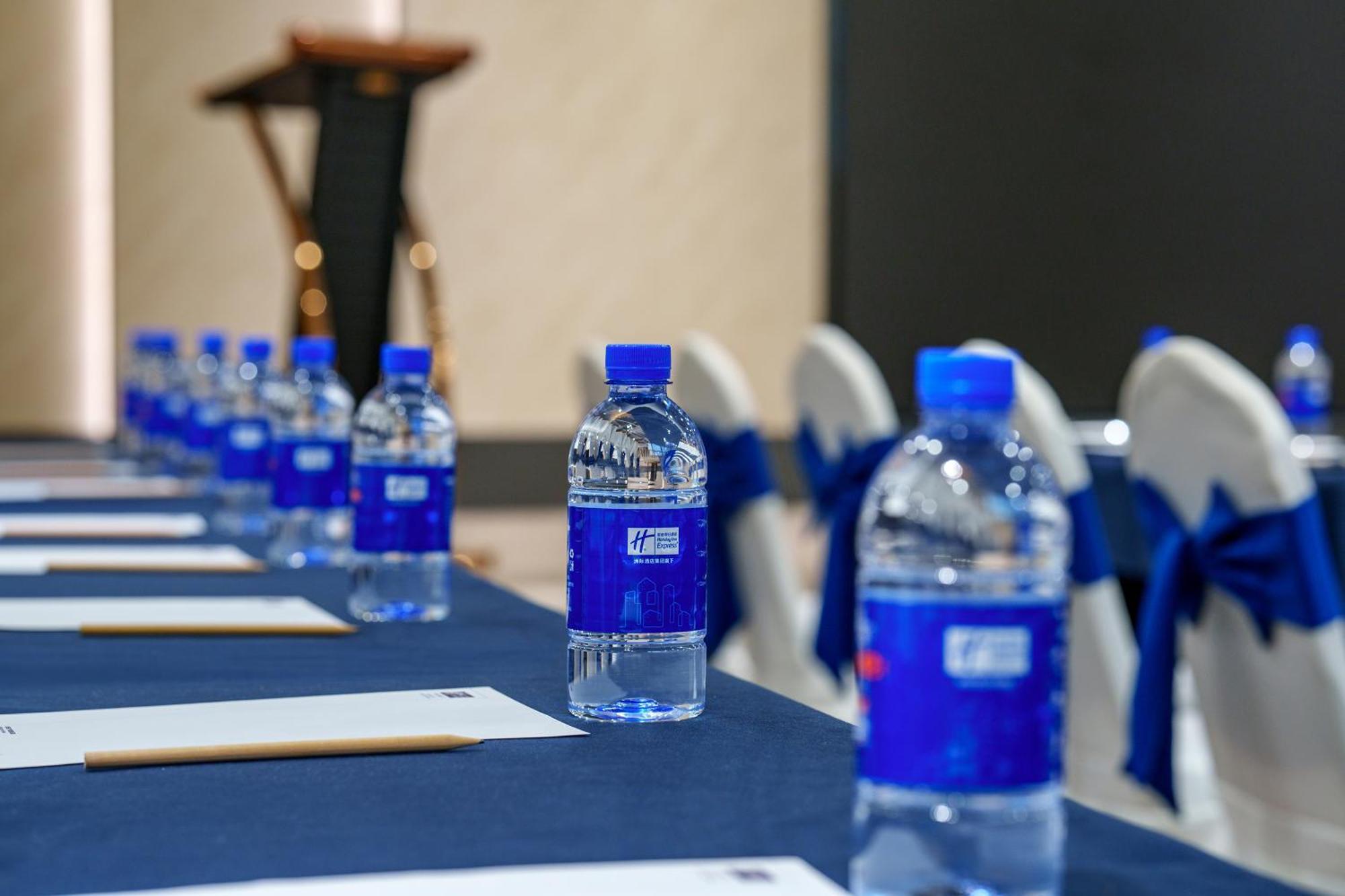 Holiday Inn Express Chengdu Tianfu Square By Ihg - Chunxi Road And Kuanzhai Alley Εξωτερικό φωτογραφία