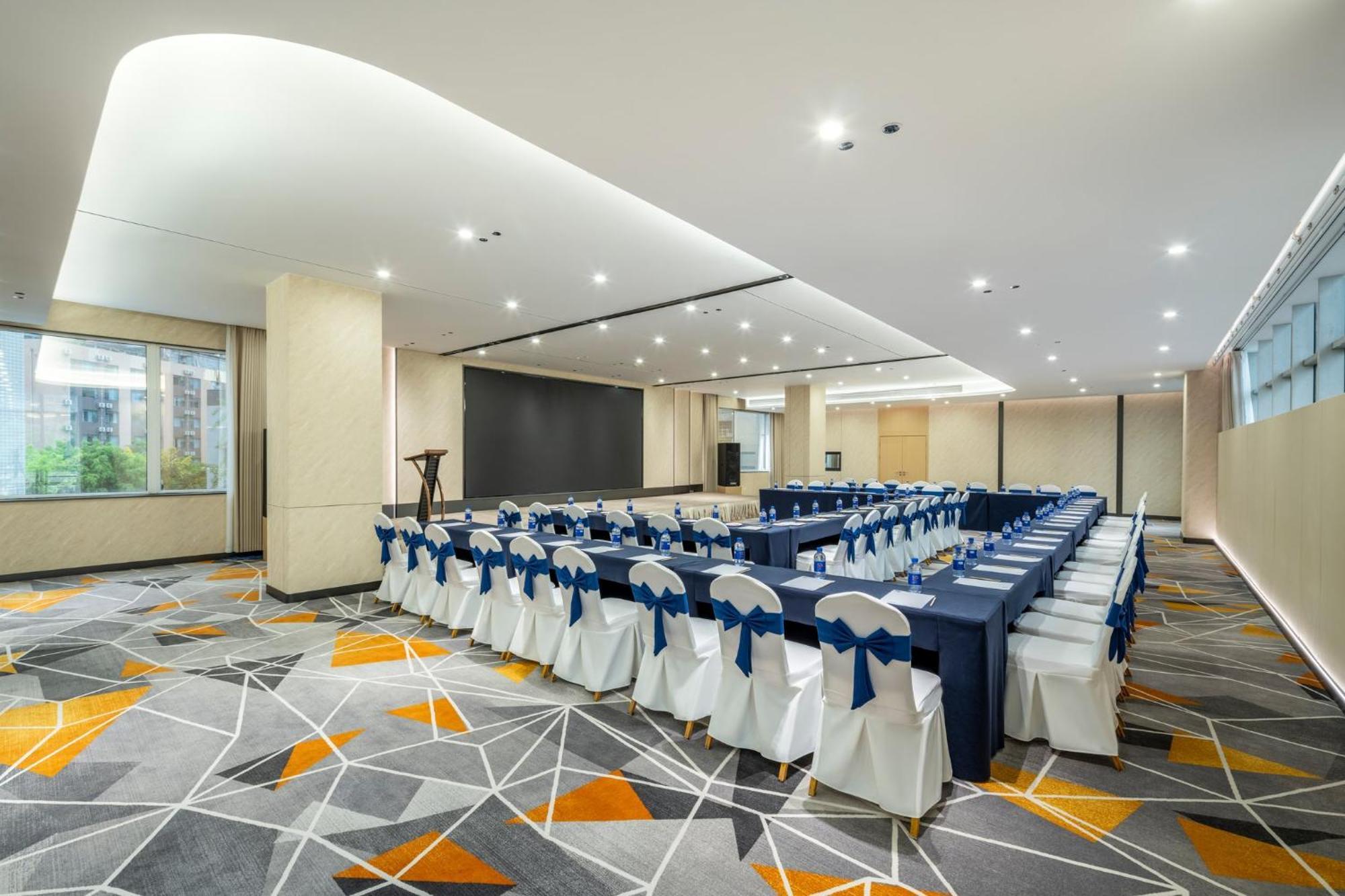 Holiday Inn Express Chengdu Tianfu Square By Ihg - Chunxi Road And Kuanzhai Alley Εξωτερικό φωτογραφία